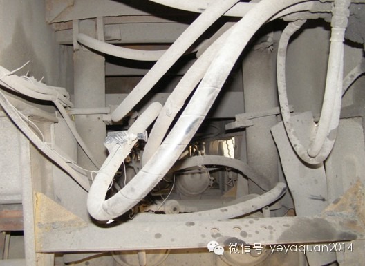 ���bؓ�d�D�ƹ���&nbsp;Һ���b��͵���^·�M