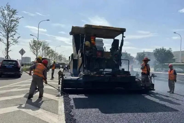 ���|���ߡ����պá� ��һ·�C���������B�T�C������·