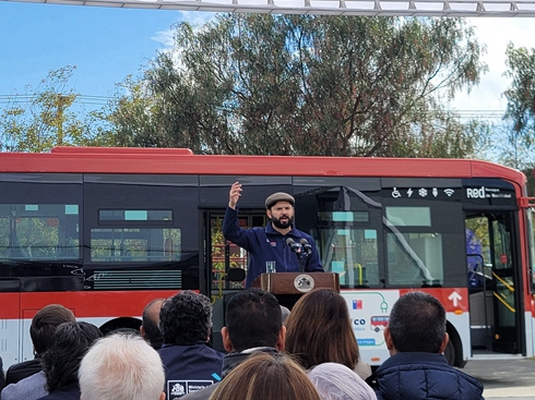 �������y(t��ng)�ӷ��Р����������ϯ��ͨ��܇(ch��)������늄�(d��ng)܇(ch��)�����xʽ