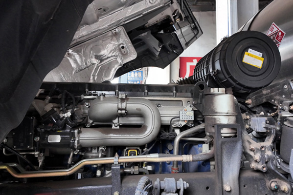 κ��������ʿ���Ԅ�(d��ng)��+Һ�� ��ꃸ���&ldquo;���²��Z�����²���&rdquo;��818��968.jpg