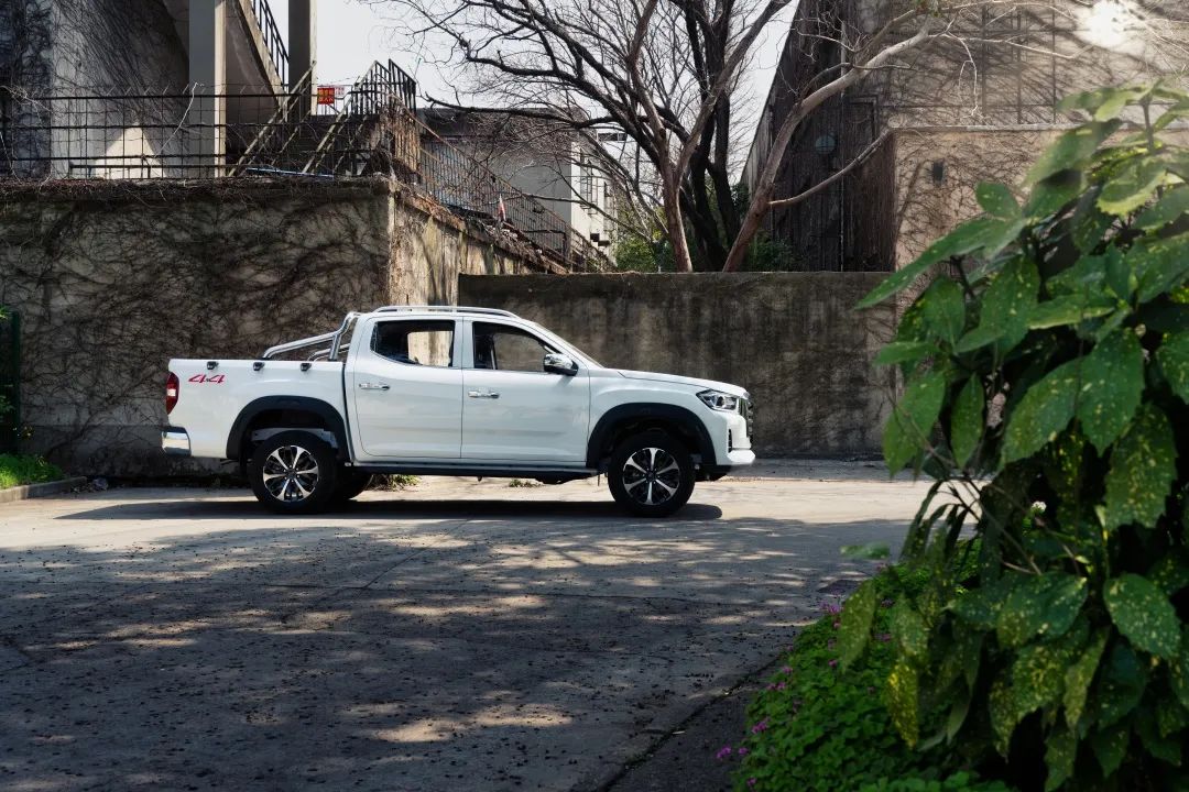 ������ͨMAXUS T70���ް柨���������ۃr(ji��)12.78�f(w��n)Ԫ��