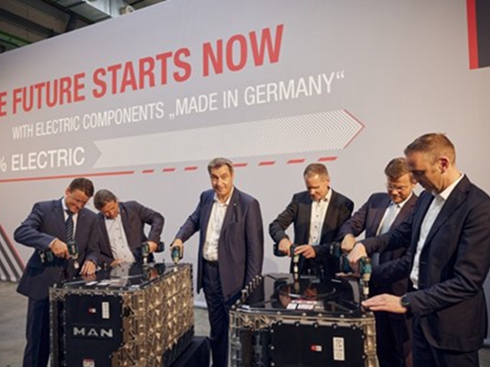 �����ڵ��~�����׽�늳ع��S�_��늄ӳ�����ƪ��