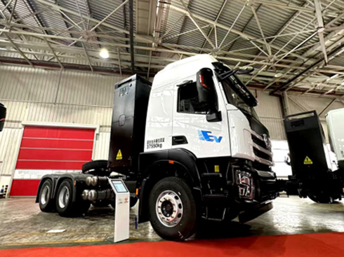 ����܇(ch��)�����L(f��ng)��ͻ׃���t�r�漱����һλ�x��(ch��ng)�ߕ�(hu��)���l(shu��)