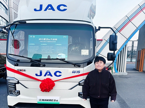 �¾��펽��������������Դ�p����չŮʿ���L(f��ng)����