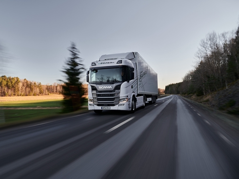 ˹���၆���A���Ӡ���܇��(j��ng)�I�����U�I(y��)��(w��)�����������͑�