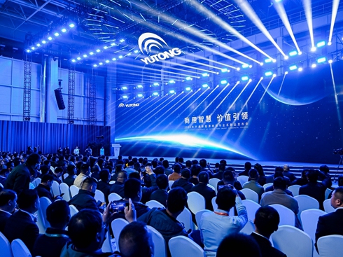 12����Ʒ�ذ���������ͨ���ӡ������(q��)�ӄ�(chu��ng)�¡���ƪ��