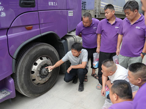 ���~���M(j��n)��ͨ�Ϸ��\(y��n)ݔһ��������݆�˹��������B(t��i)