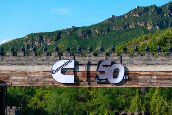 �rֵͻ�� �^���_�� ��܇&ldquo;����&rdquo;׷������˹���A50��160.jpg