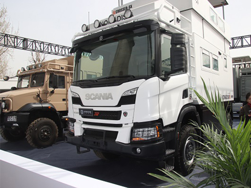 ˹���၆�����ױP �Z�R��ɭ��Խ�����෿܇չ