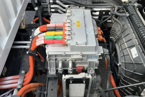 ����܇֮�ѡ���(qi��ng)��(d��ng)�� �߳��d �W����{(l��n)EL-plusɽ�^(q��)��v��ɽҰ908.jpg