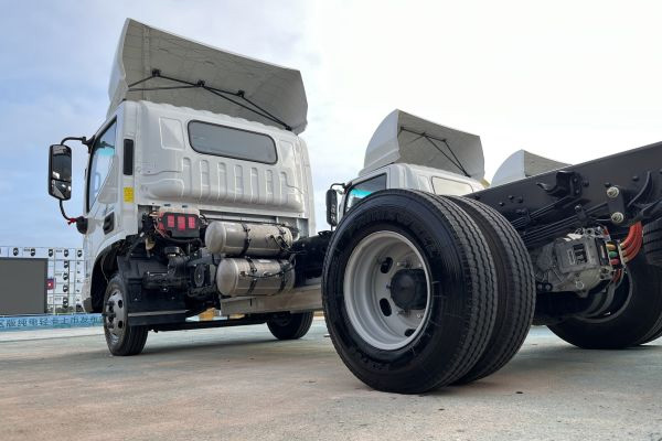 ����܇֮�ѡ���(qi��ng)��(d��ng)�� �߳��d �W����{(l��n)EL-plusɽ�^(q��)��v��ɽҰ1341.jpg