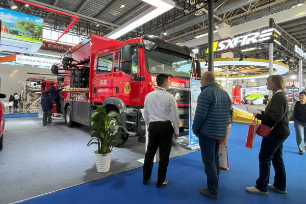 ռ���I(l��ng)���M(j��n)��Ʒ�� �Ї������x����������635.jpg