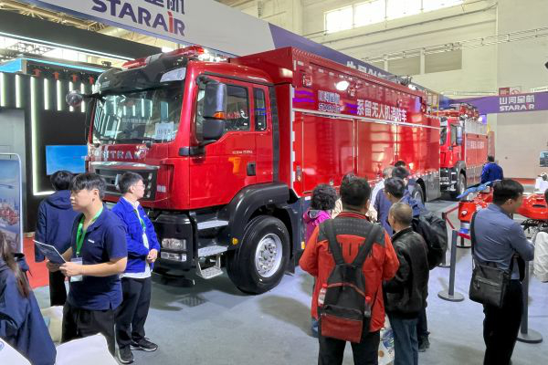 ռ���I(l��ng)���M(j��n)��Ʒ�� �Ї������x����������562.jpg