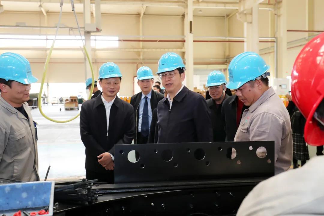 �����ί��ӛ��Ⱥ�ߵ������A�⡤���R�M(j��n)�Џ�(f��)���{(di��o)��ο��