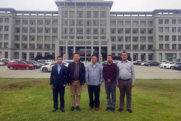 �����͑�����˾���^����